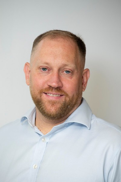 Graeme Wright portrait web.jpg